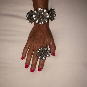 Silver Plated Flower Jewelry Set